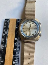 Wyler Dynawind Heavy Duty 660 vintage 39mm SS Automatic Movement .RUN