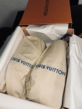 Louis Vuitton Men s Black/White Low Top Lace-...