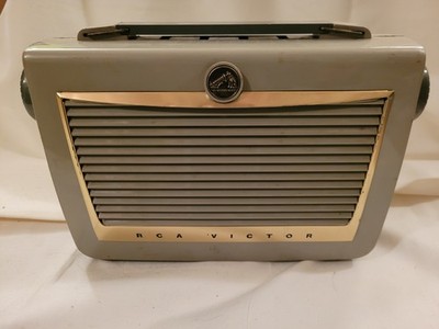 1950s RCA Victor Model 6-BX-6 AM Tube Radio. Parts Only (F7)