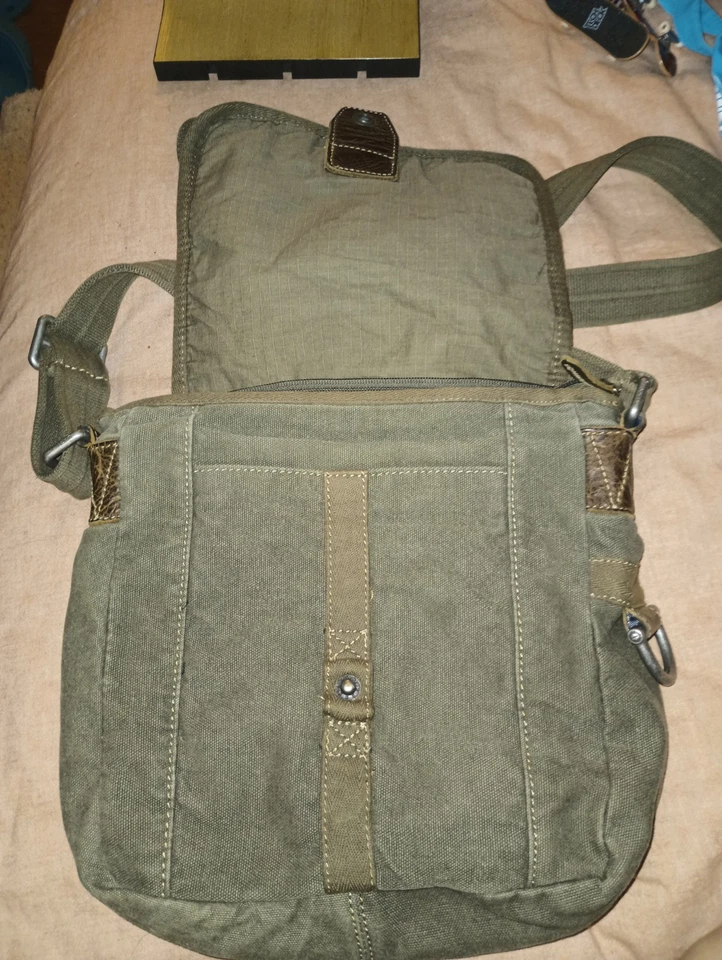 Bolso mensajero de lona fósil verde oliva correa de hombro ajustable para hombre Foto 4 de 4