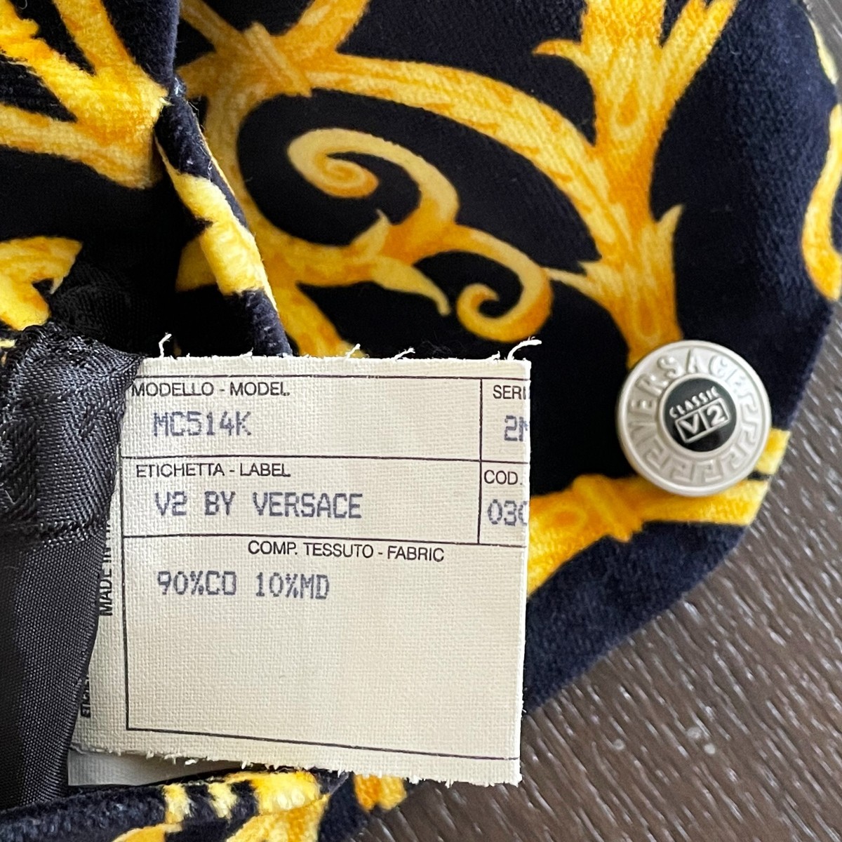 VERSACE CLASSIC V2 black & gold velvet vest Barocco size IT VERSACE CLASSIC V2 black & gold velvet vest Barocco size IT