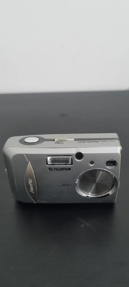 Fujifilm Digital Camera FinePix A203 2.0MP Silver Tested, photo 3 of 5