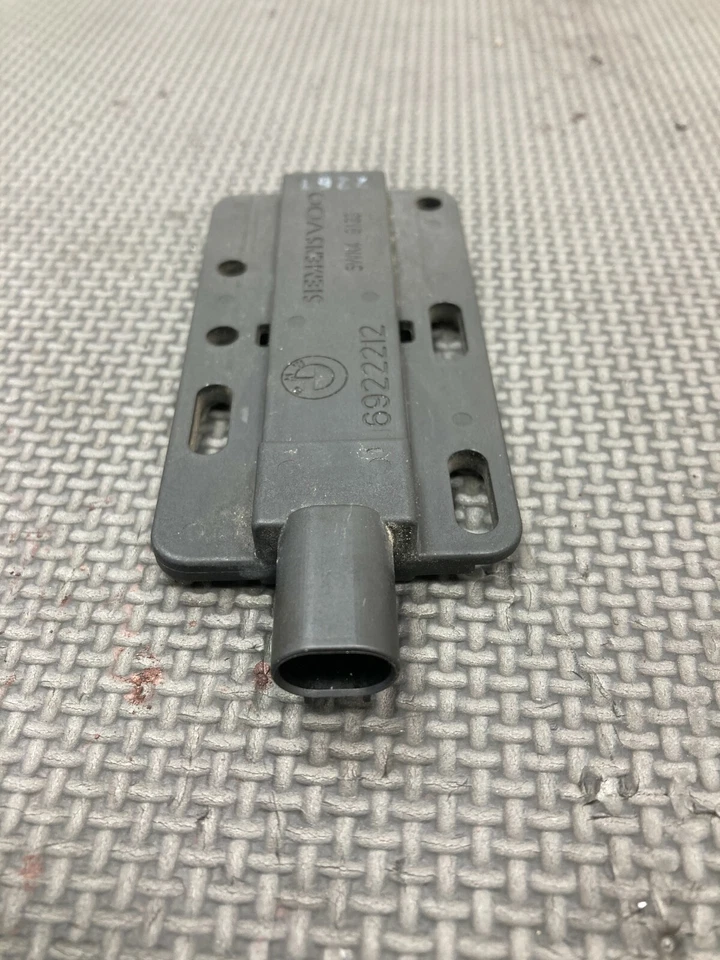 Antena sensor aparcamiento sin llave parachoques trasero BMW 525i 04-10 OEM Foto 3 de 3