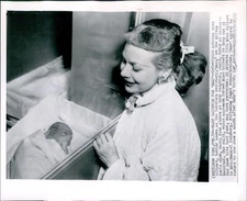 1955 Ruth Gilbert Celebrity New York Max Beautiful Baby Actress Wirephoto 8X10