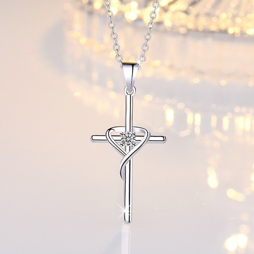 Minimalist Cross Pendant Versatile Men's and Women's Jewelry Light
