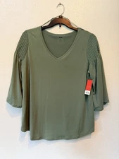 EVRI Blouse Women's 0X Camden Green Smocked Bell Sleeve Stretchy Work Top NEW