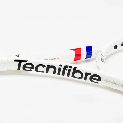 New Tecnifibre T-Fight 305s 10.8oz 98 sq inch 18x19, grip size 4 1