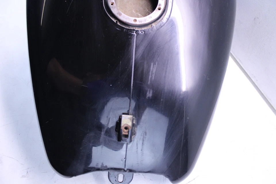 03-07 Harley Davidson Touring Electra Road Street Glide Fuel Gas Tank - Image 4 of 4