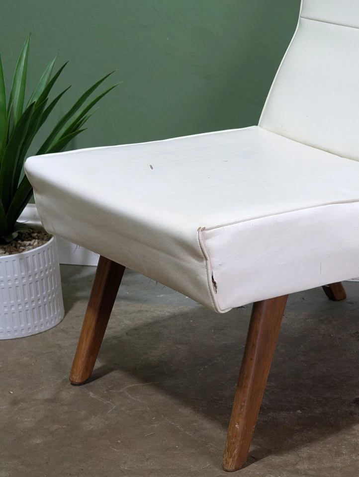 Vintage Cream Leather Lounge Chair Armchair Low 1970s Mid Century Modern Retro - Image 3 of 4