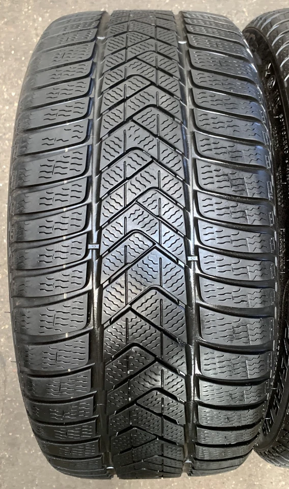 2 Winterreifen Pirelli Winter SottoZero 3 * RSC MOE M+S 275/35 R19 100V RA1324 - Bild 3 von 3