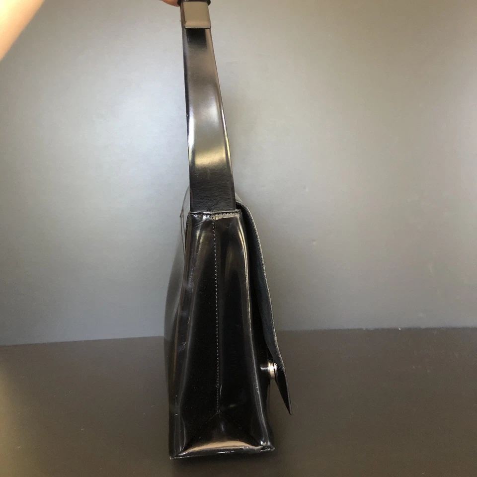 Bolso de Hombro Coccinelle Charol Negro Años 90 De Colección Hecho en Italia Foto 4 de 4