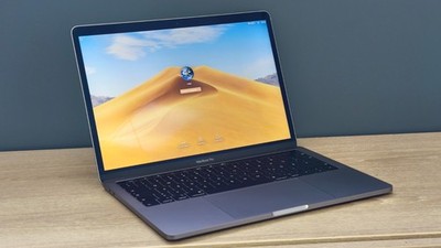 MacBook Pro  A1989 13.3'' Touchbar i5-8259U 8GB 256GB NVMe Iris 655 OS A-Ware7