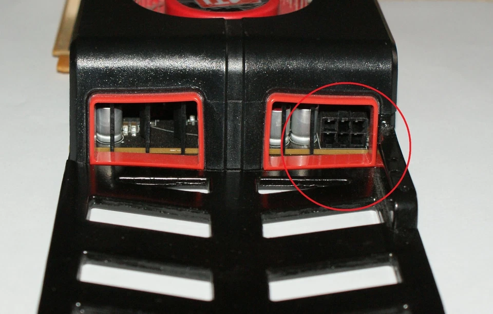 ATI Radeon HD 5770 1GB PCIE HDMI/DisplayPort/Dual-DVI Graphics Card - Image 4 of 4