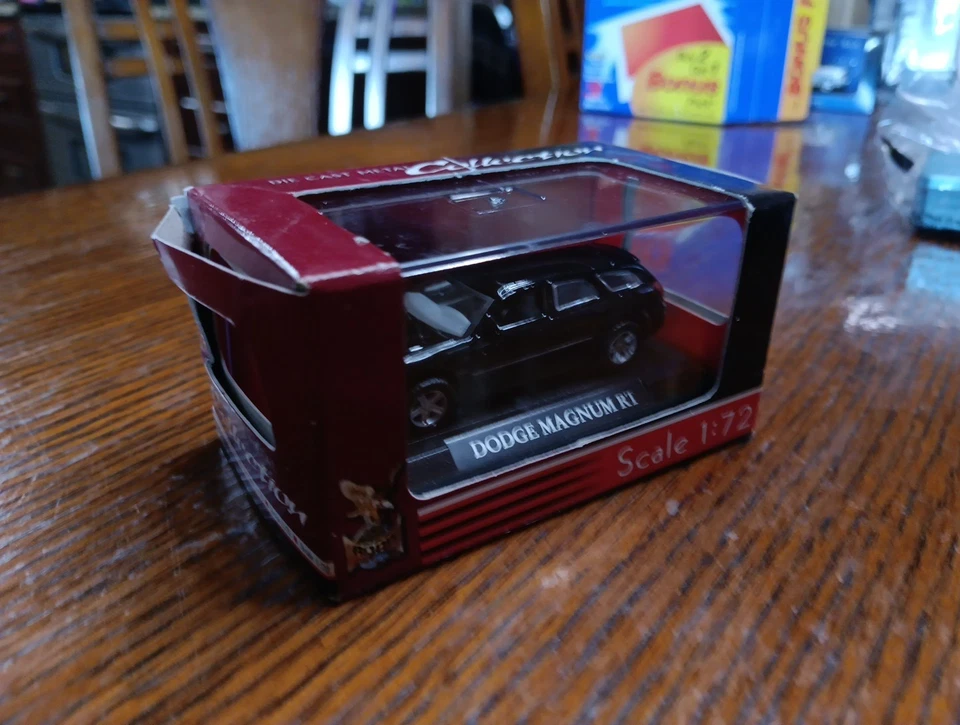 YAT MING 1:72 SCALE DODGE MAGNUM RT - BLACK - HARD TO FIND! - Image 3 of 4