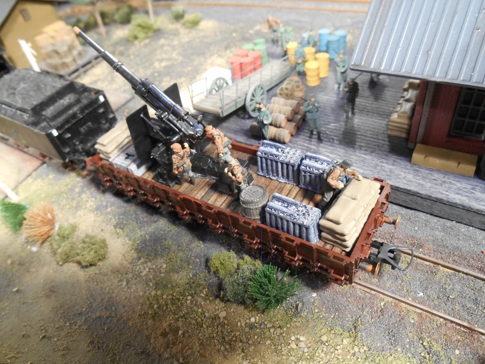 HO Roco Minitank 6th Panzer Army Artillery Car with Soldiers A2282 Custom Detail - Image 3 of 3