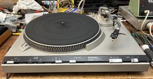 Classic Technics SL-3300 Fully Automatic Direct Drive Turntable - Fantastic!