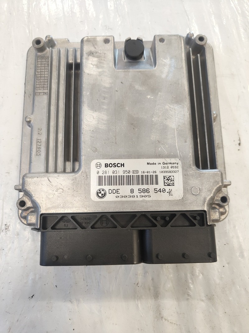 0281031950 Centralina iniezione BMW Serie 5 (F11) 530d SW 5p/d/2993cc