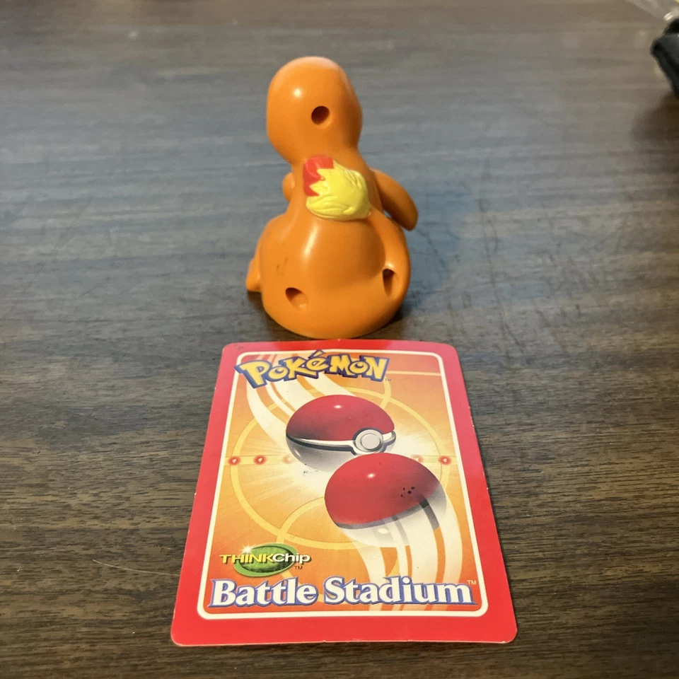 Hasbro Innovision ThinkChip Pokemon Battle Stadium Figura Charmander con tarjeta Foto 2 de 4