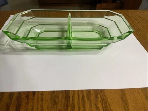 Vtg Indiana Glass Green Uranium Tea Room Divided Relish Dish 8.25” 1926-1931