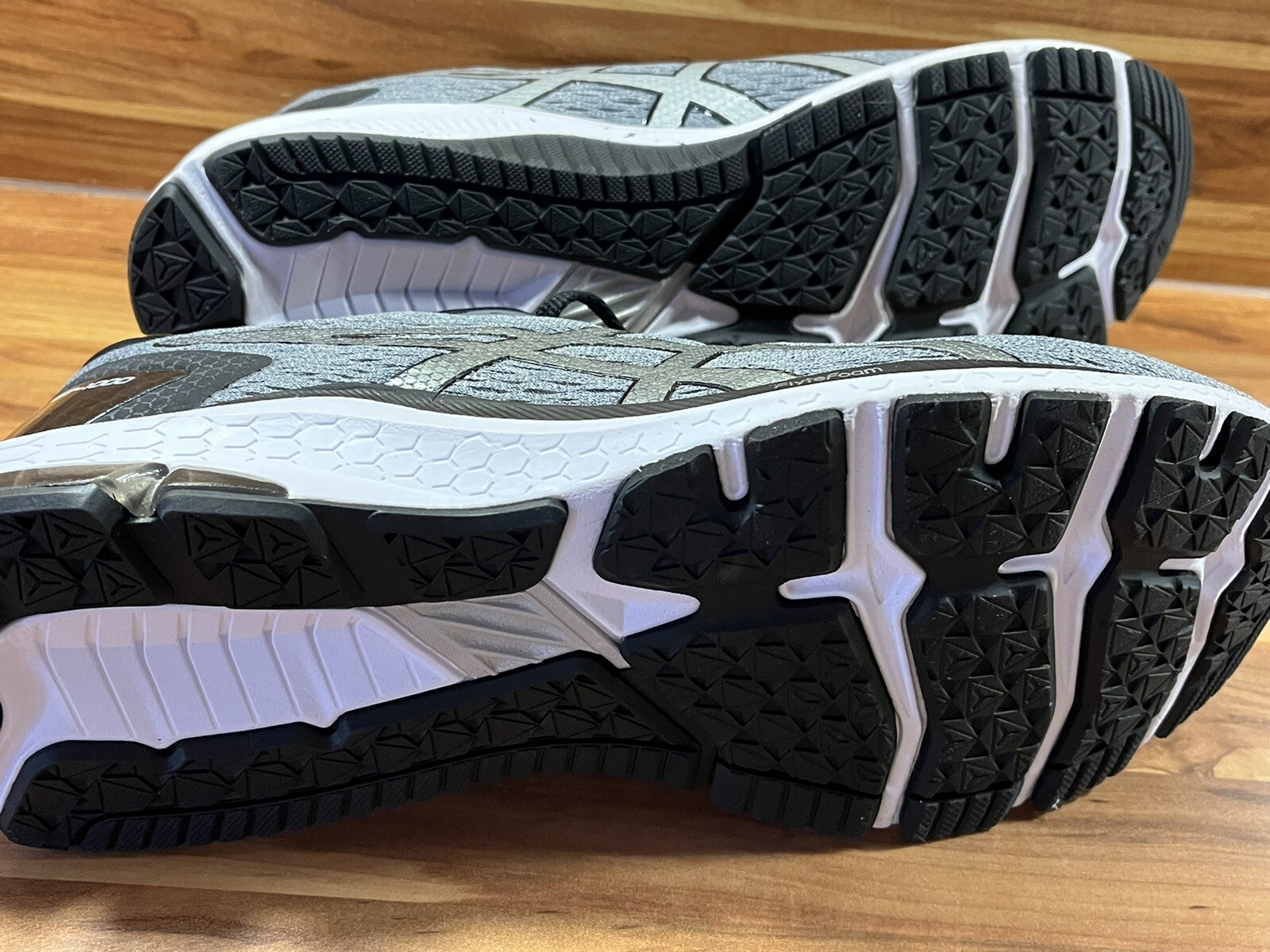 asics duomax tm