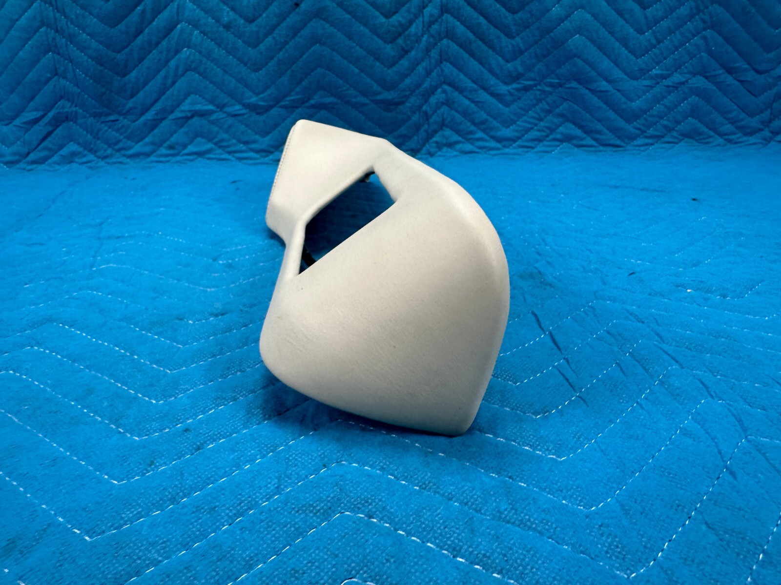 Bentley Flying Spur Rear Seat Switch Trim Panel Passenger's Side Ivory 06-12 OEM