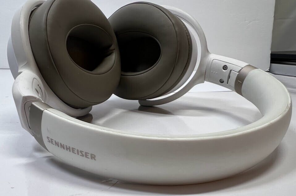 Sennheiser HD 450BT Headphones - White Sennheiser HD 450BT Headphones - White