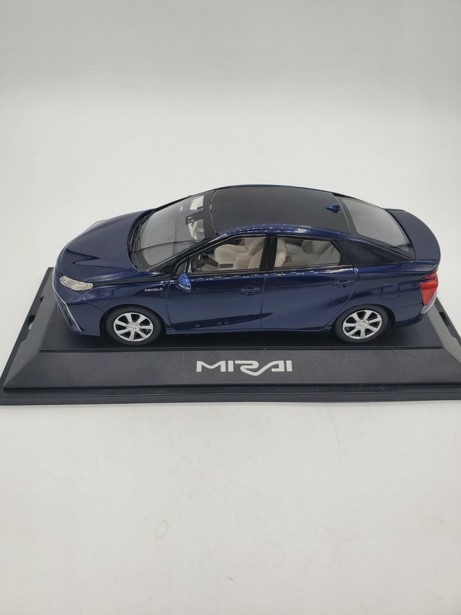 トヨタ「MIRAI」ミニカー 1:30 Toyota MIRAI Minicar Two Tone Dark Blue Mica x1