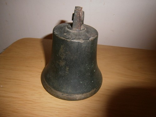 Vintage small metal bell. Short handle. 9.5cm. EXTREME WEAR (E10) - Picture 2 of 7