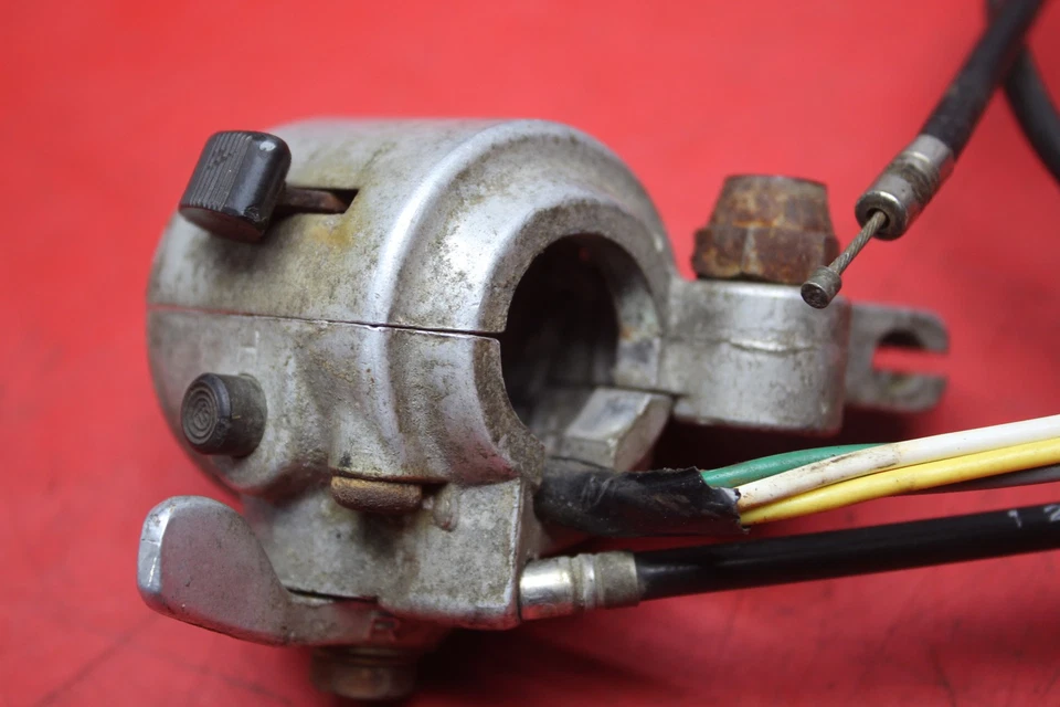 Suzuki TS90 1972 repuestos o reparación interruptor izquierdo Foto 2 de 4