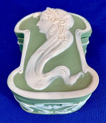ELEGANT SCHAFER VATER CLEOPATRA VANITY / JEWEL BOX