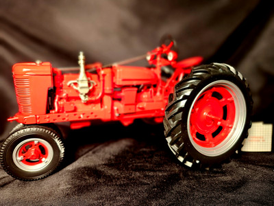 Franklin Mint FarmAll Tractor Model H 1:12 Scale Inv. #4723