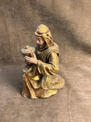Vintage Department 56 Wiseman Magi figuring gold color number one
