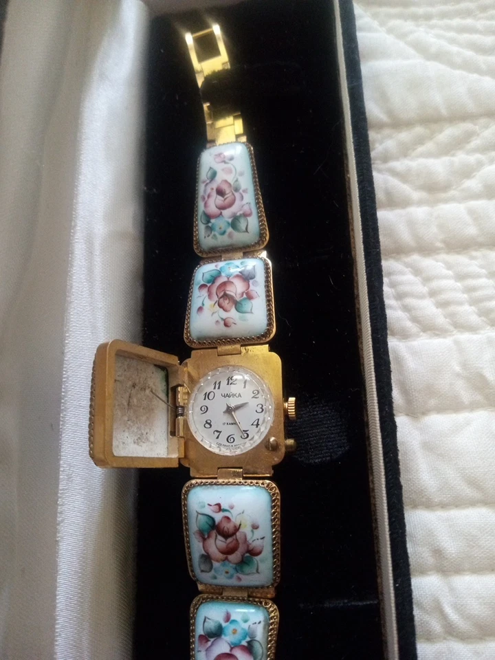 苏联手表女士CHAIKA带花卉珐琅手链苏联手表很好用!!! — 第 2/4 张图片