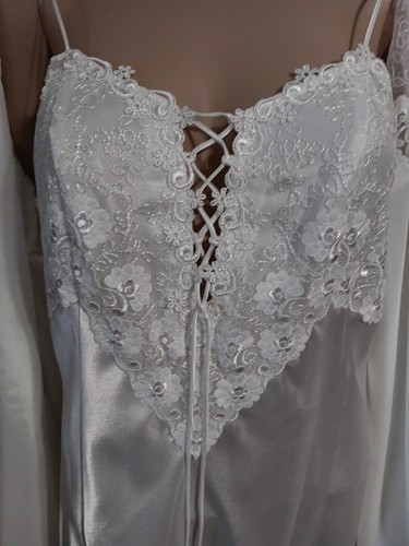 Vintage Alexandra Nicole White Satin & Lace Nightgown & Robe Bridal Set Sz M NWT - Picture 4 of 7