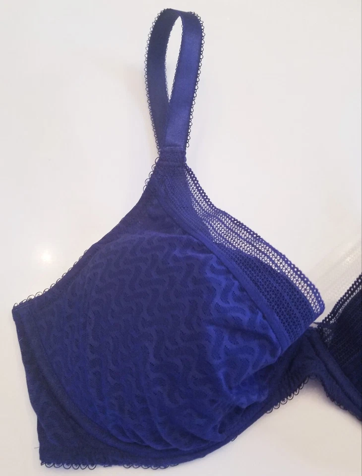 Wacoal Bra 36D Blue Lace Overlay con aros ligeros bonitos y preciosos  Foto 2 de 4