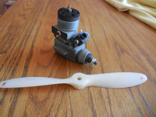 McCoy 35 model engine with carburetor
