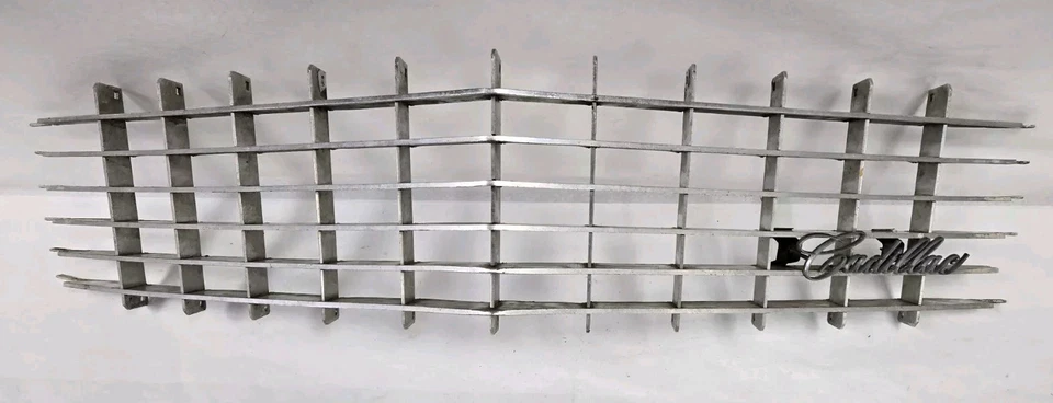 Cadillac Deville Fleetwood Calais 1967 parrilla central delantera OEM GM Foto 2 de 4