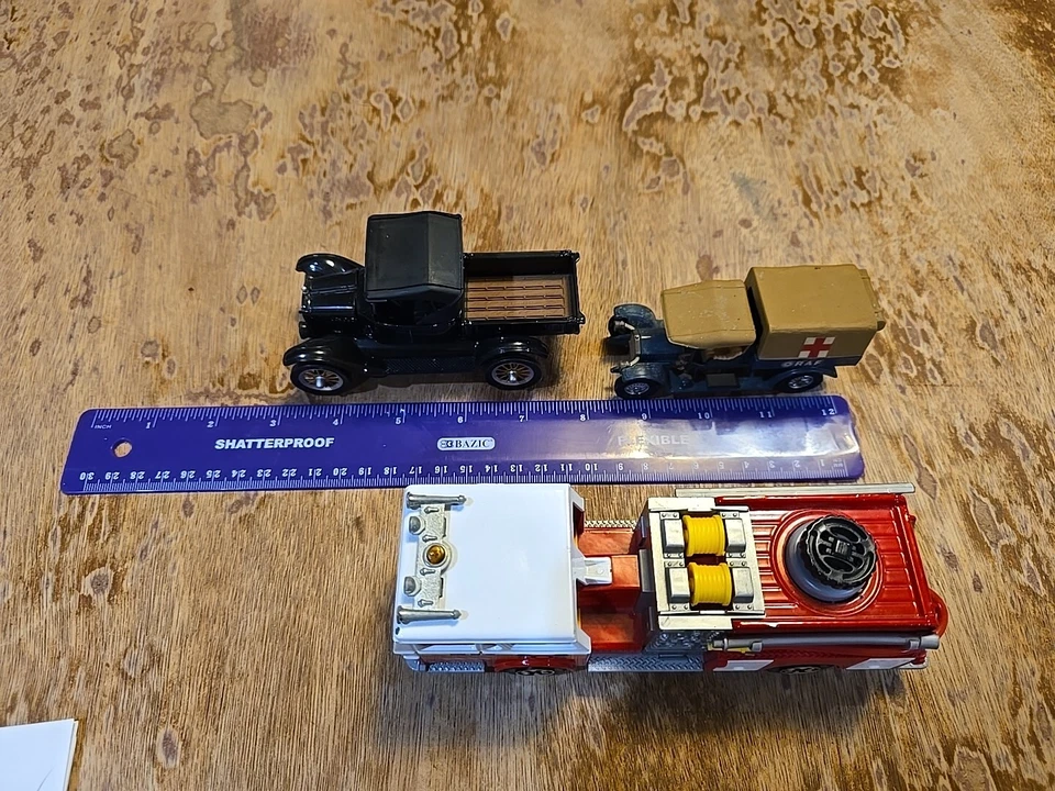 Vintage Ford Model T 1925 Matchbox 1918 Crossley Majorette Fire Truck France H5 - Image 2 of 4