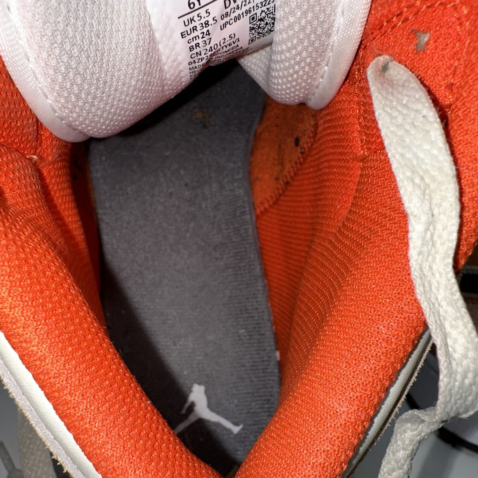 Boys Youth NIKE Air Jordan 1 Mid Orange Suede Sneakers Size 6Y #36662 thumbnail 16