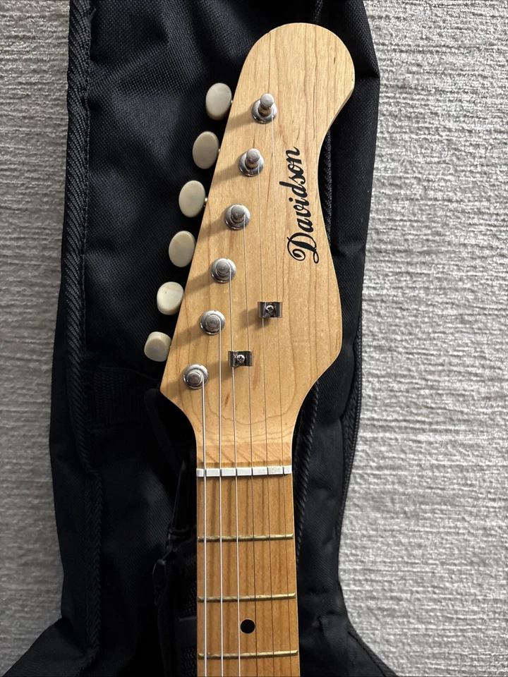 Davidson 30" Kids Blue Electric Guitar W/ Should Strap & Carry Gig Bag WORKS EUC - Image 3 of 4