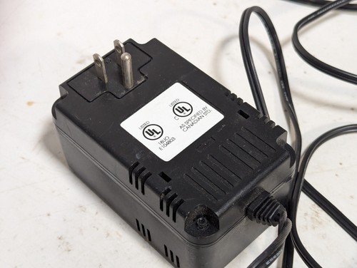 Denver Instrument Power Adapter 100741.1 WD2E2000CCN 12VAC 60Hz 40W to 12VDC 2A - Picture 2 of 3
