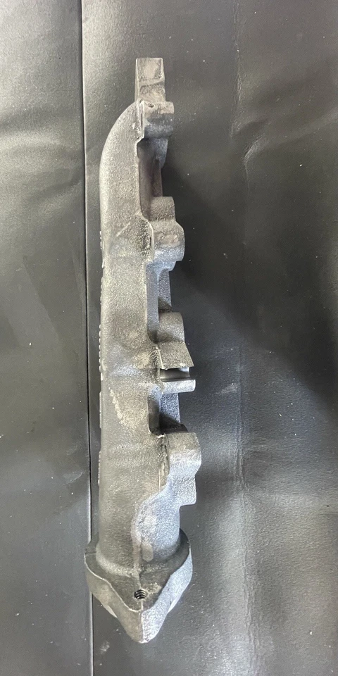 09-2013 Ram 1500.2500 Dorman 674-923 Conjunto de colector de escape natural de hierro fundido Foto 2 de 4