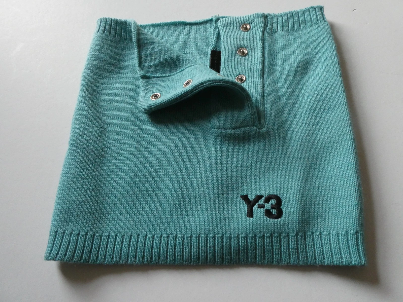 Vintage Rare early 2000's Pure Wool Knit Y-3 Adidas Neck Warmer Snood - One Size
Opens in a new wind