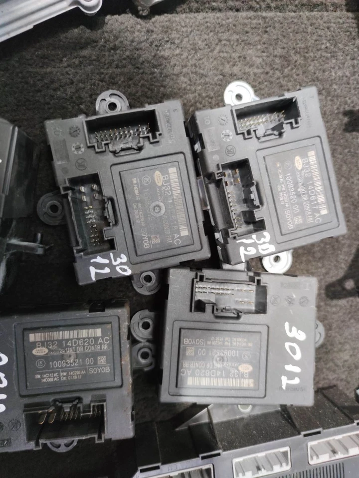 JAGUAR XF X250 3.0 DIESEL AUTOMATIC ENGINE ECU KIT CX23-12C520-PA - Image 3 of 4