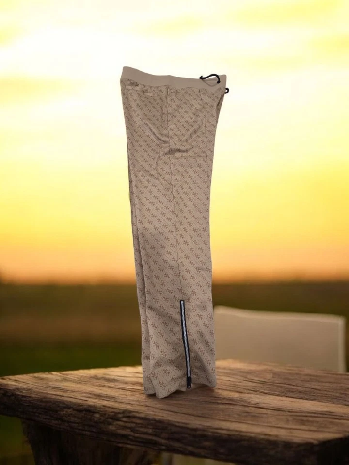 GUESS Tracksuit 2pc Green Velour Crop Jacket and Pants Set Size M - Image 3 of 3