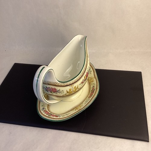 Vintage Wedgwood Columbia Pattern (brown and gold) Attached Gravy Boat/plate - Picture 3 of 6
