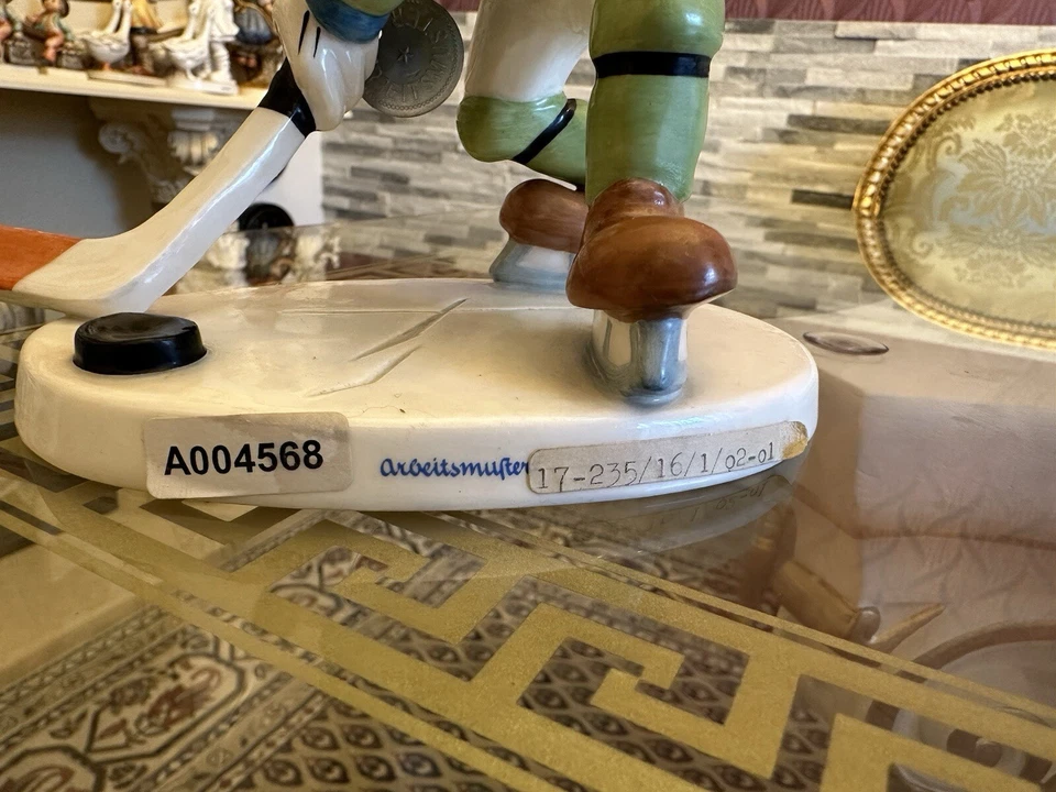 Goebel Disney Sehr Seltene Arbeitsmuster Figur Goofy Hockeyspieler aus Archiv - Bild 3 von 4