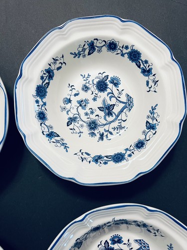 Hankook Seine Blue Scalloped Blue Trim Floral Cereal Soup Bowls Set of 4 - Picture 4 of 18