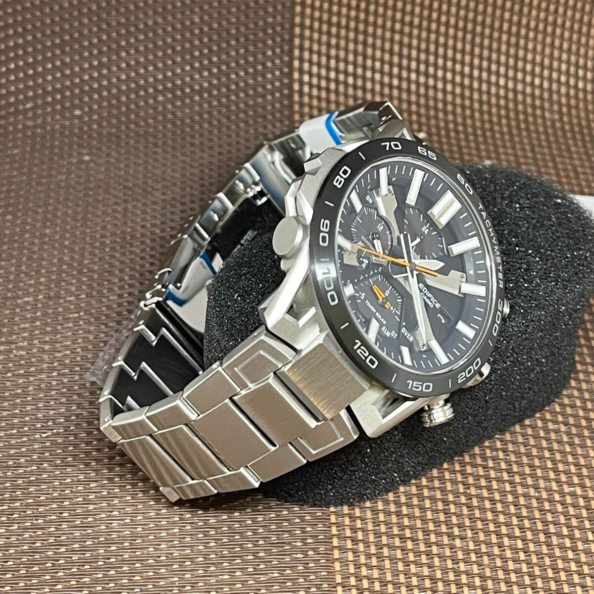 Casio Edifice EQB-2000DB-1A Sospensione Motorsport Design Casio Edifice EQB-2000DB-1A Sospensione Motorsport Design