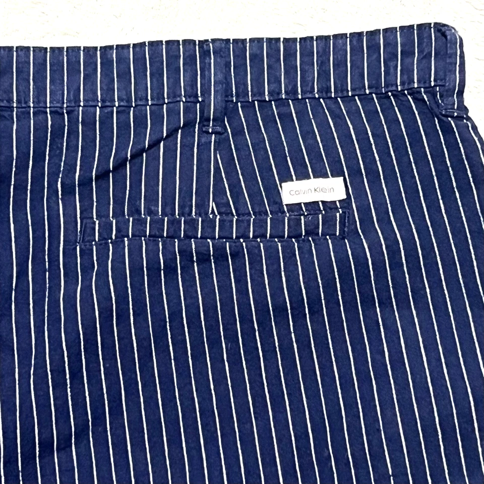 Pantalones Cortos Calvin Klein Para Hombre Azul Marino Blanco Rayas Lino Algodón Talla 40 Verano Informales Foto 3 de 4